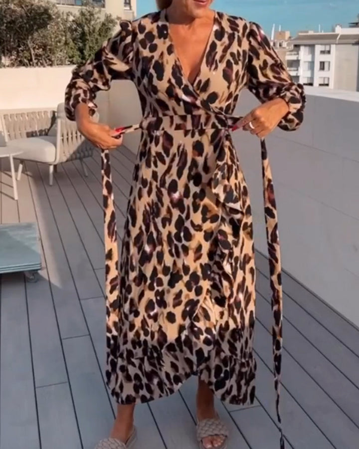 Artemis™ – Chic Leopard Print Dress