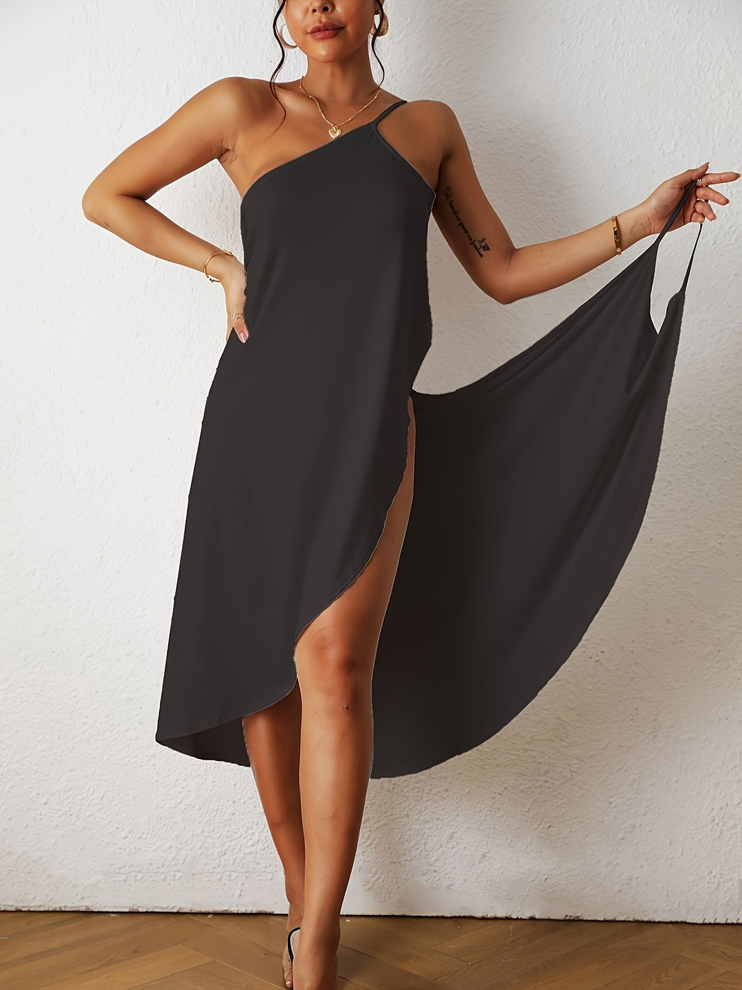 Raine™ | Schwarzes Strandkleid mit lockerem Fall & Bäuchleinbedeckung