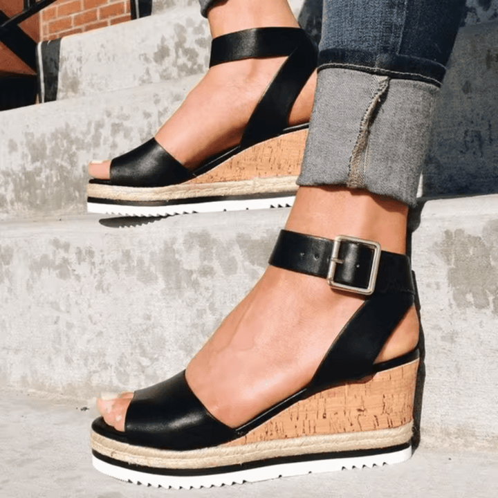 Cass | Stylische Keilsandaletten