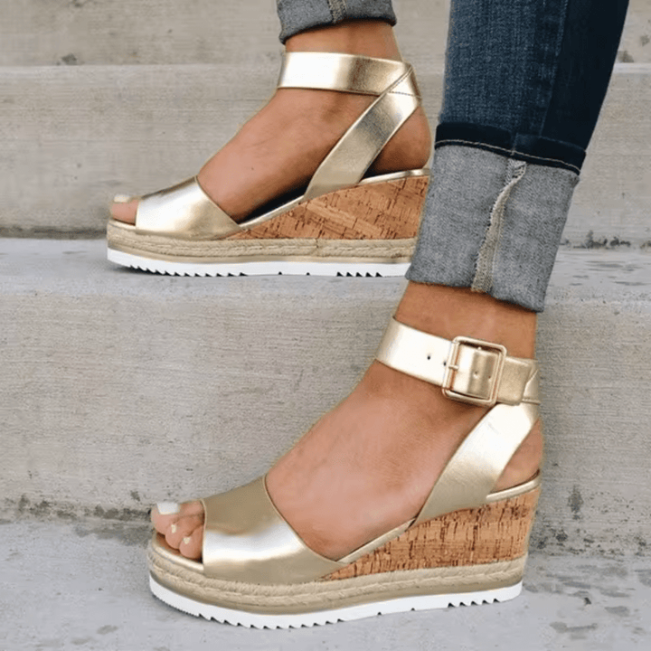 Cass | Stylische Keilsandaletten