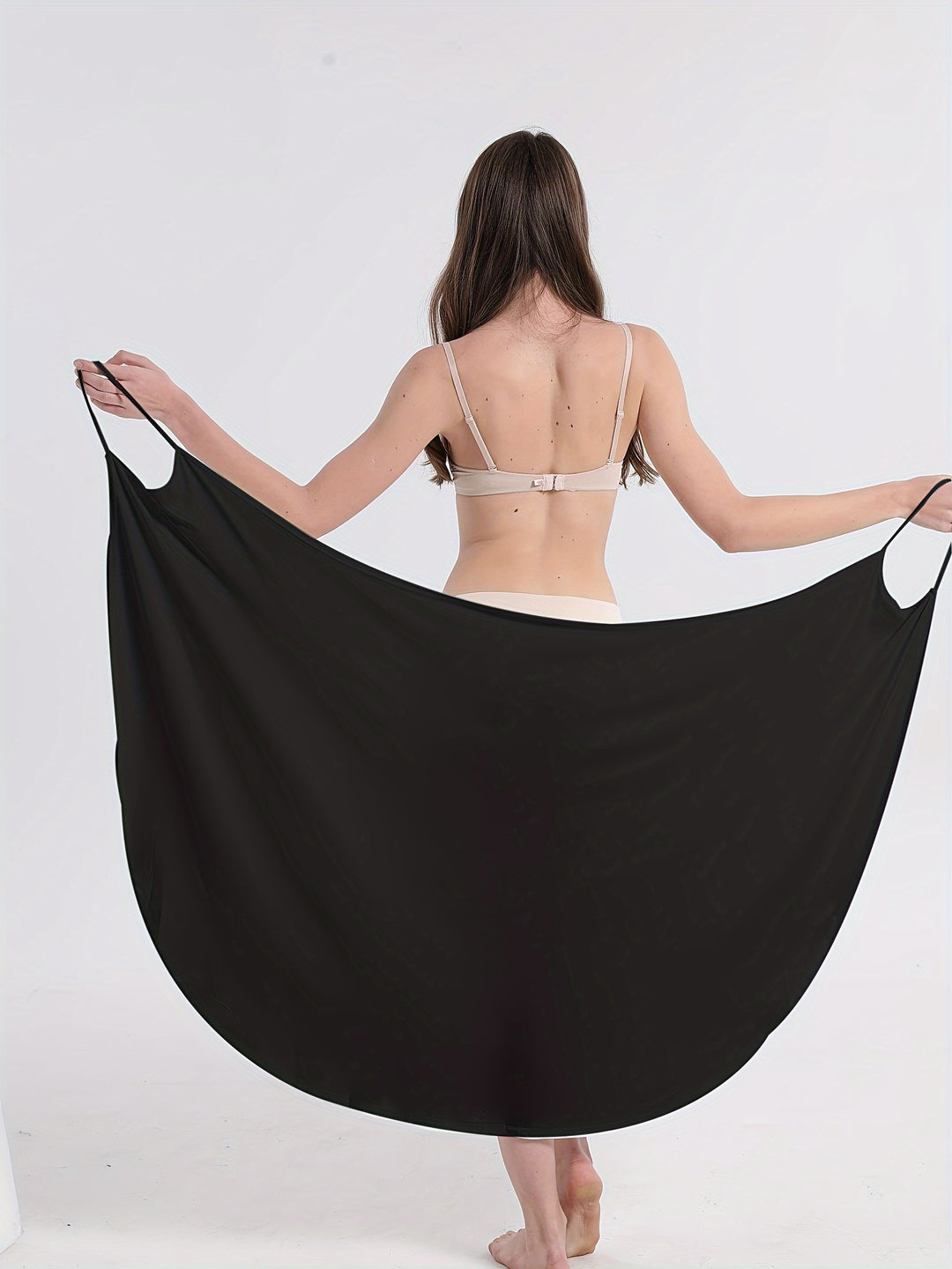 Raine™ | Schwarzes Strandkleid mit lockerem Fall & Bäuchleinbedeckung