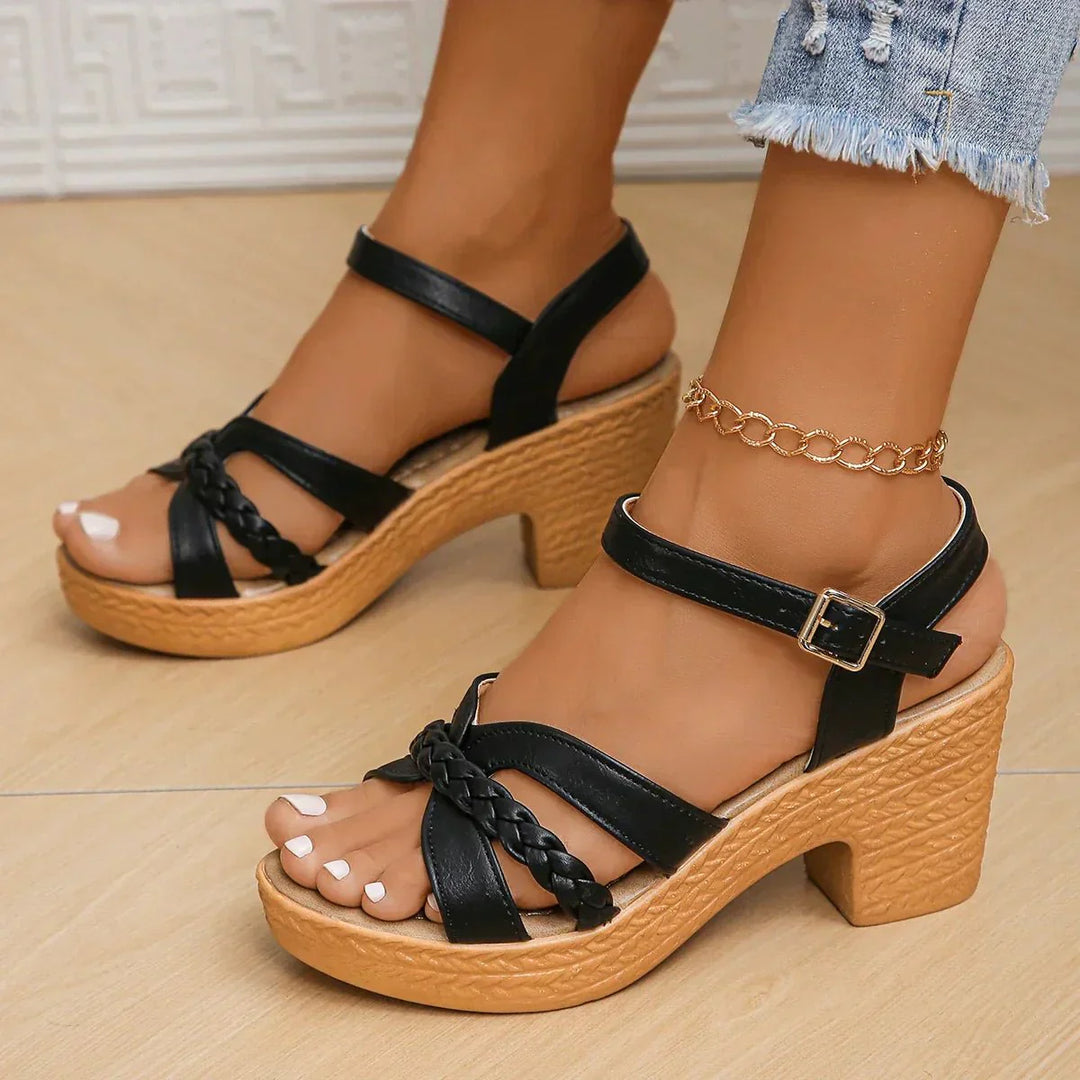 Aiah | Orthopädische Modische Sandalen
